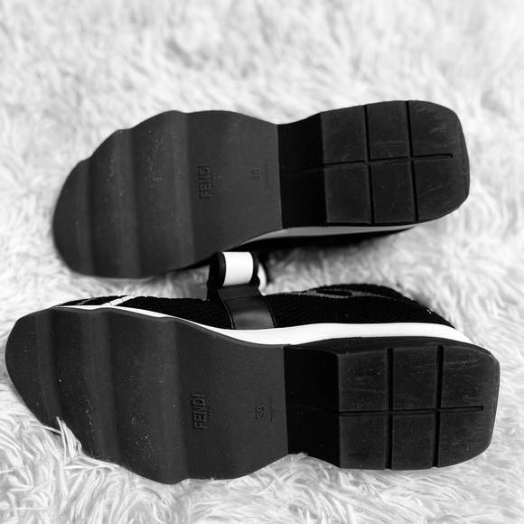 Zucca Fendi Logo Sneaker With Box - Picture 6 of 7